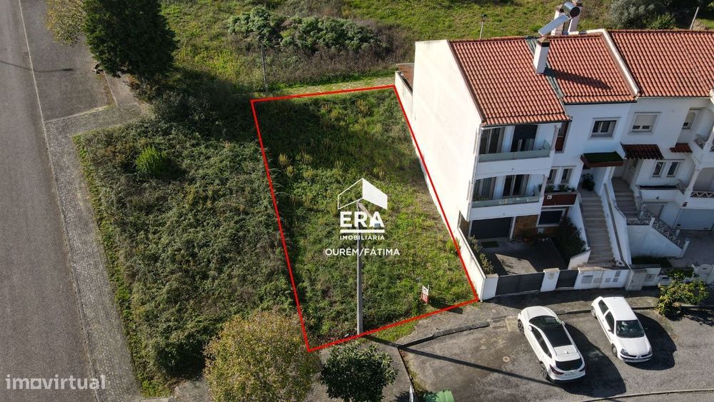 Lote de terreno localizado em Leiria