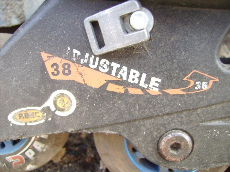 Ролики с наколенниками - 310 грн.