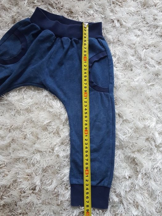 spodnie baggy niebieskie dresowe 74 86