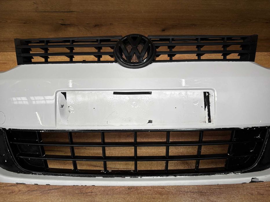 Zderzak przedni Volkswagen Caddy 2011r