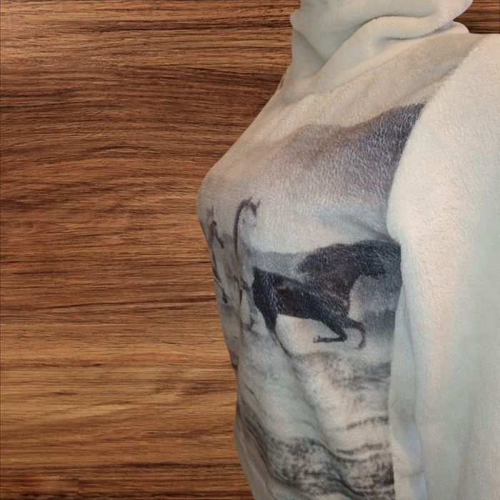 Ciepła bluza z końmi pod gardło