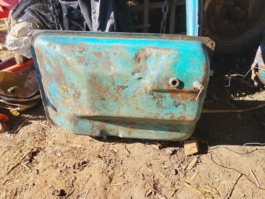 Продам бак т 40 .