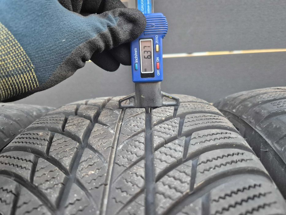 Bridgestone Blizzak LM001 225/50r17 Blizzak LM001 N3935