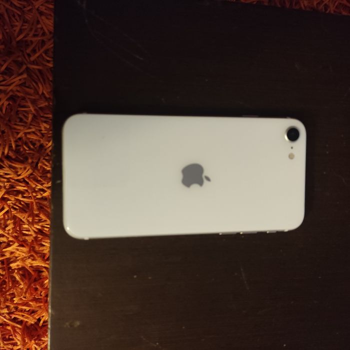 iPhone 7 Rose Gold e SE 2020