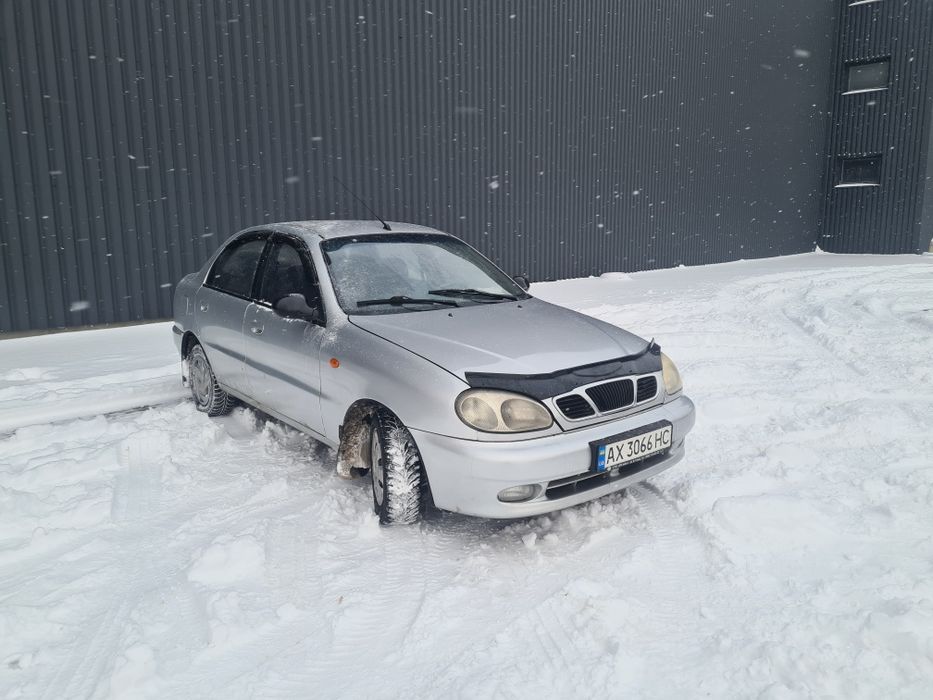 Дно ціле,рижиків нема, газ вписаний,є страховка,новий стартер,генератор,шруси та лобове,низа дверей як нові.
Передні склопідйомники. Переоформлення. Зимова гума