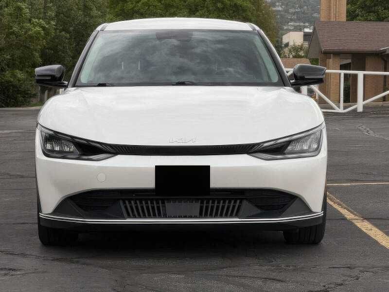 2022 Kia EV6 Light