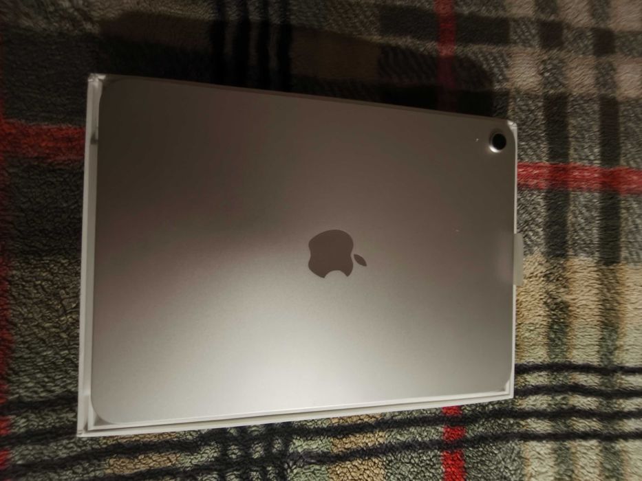 iPad 11 silver 256GB