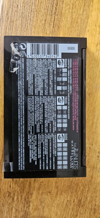 Paleta The Rock Nudes Maybelline