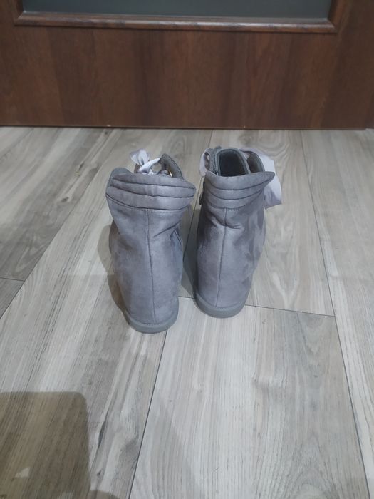 Botki buty do kostek jesienne wiosenne rozmiar 39 zamszowe