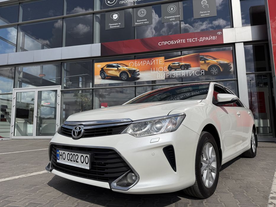 Toyota camry 55 2015