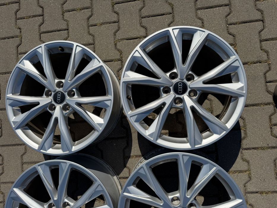 Oryginalne felgi Audi Q3 18 x 7j 5x112 ET43 piękny stan