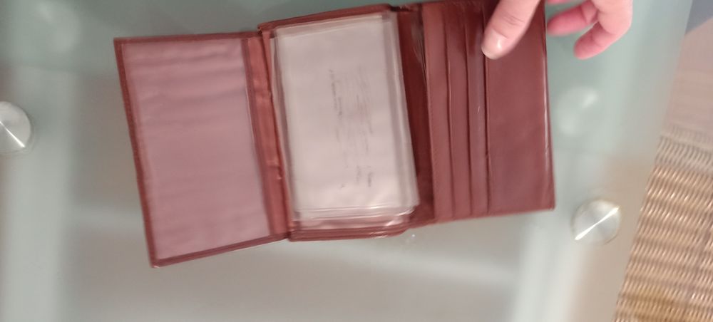Lote de duas carteiras de homem em pele