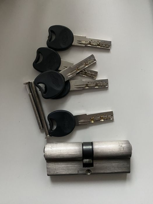 Сердцевина для замка  дверного