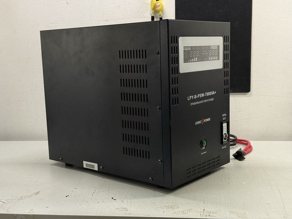 ДБЖ з правильною синусоїдою LogicPower LPY-B-PSW-7000VA+ (5000Вт)