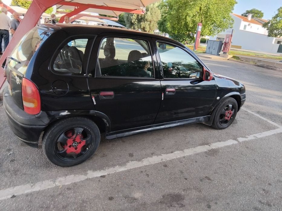 Opel corsa 1.4 gasolina com AC