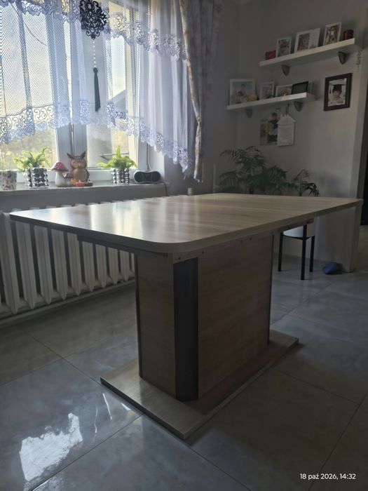 Stół sprzedam info