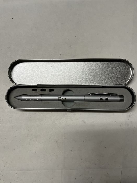 Stary laserowy długopis