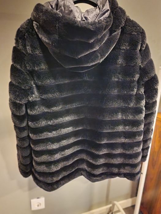 Casaco de pêlo cor preto