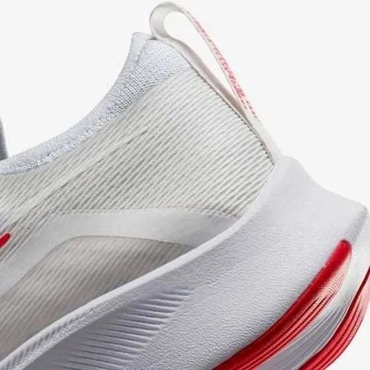 Оригінальні кроссовки Nike Zoom Fly 4 CT2392-006