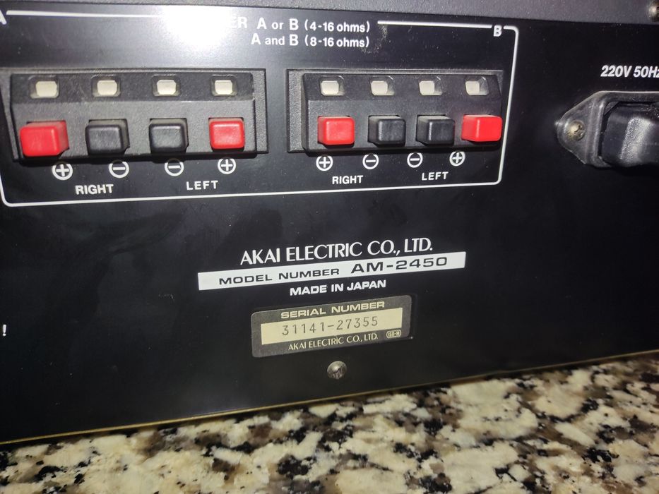 AKAI AM 2450 Stereo Integrated Amplifier Black