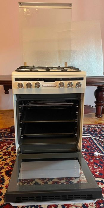 Kuchenka gazowa Amica z temroobiegiem i rożnem