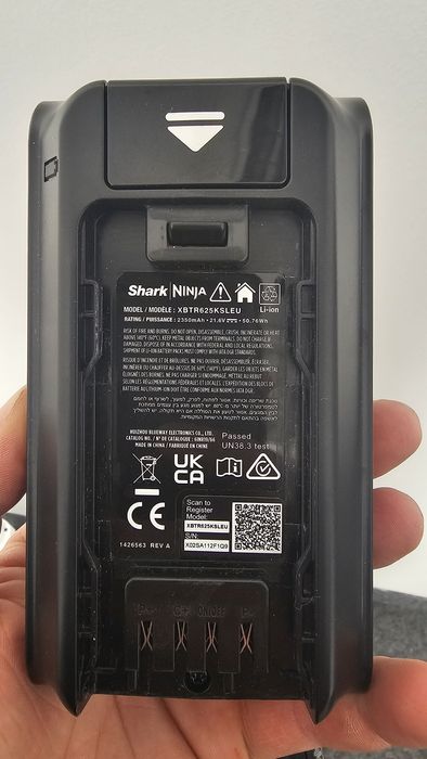 Bezprzewodowy odkurzacz pionowy samopróżniujący SHARK DETECT PRO