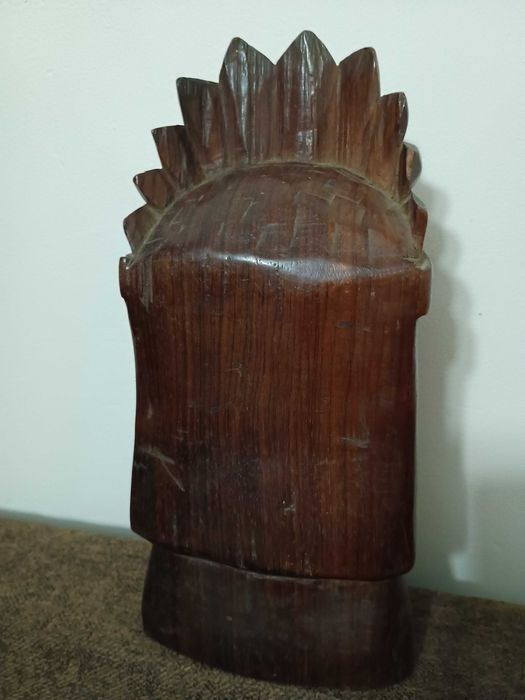 Drewniana figura popiersia indianskiego wodza - 110 zł