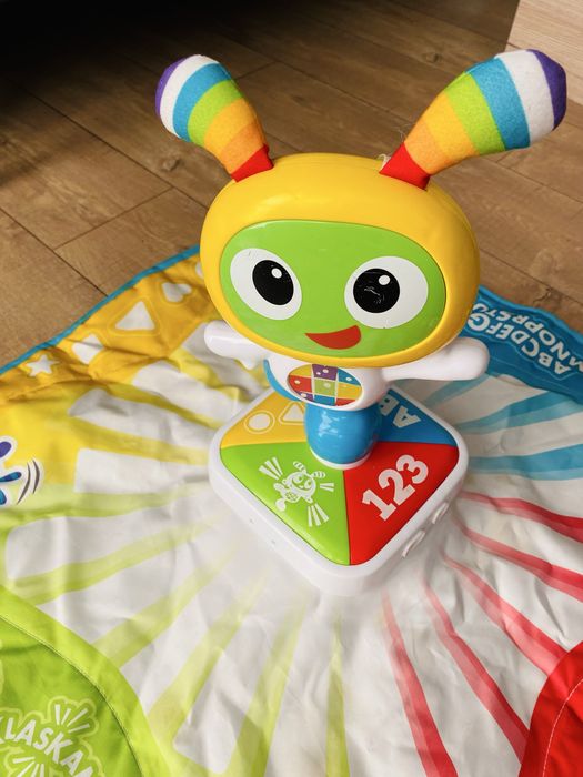 Fisher price interaktywna mata z robotem bebo