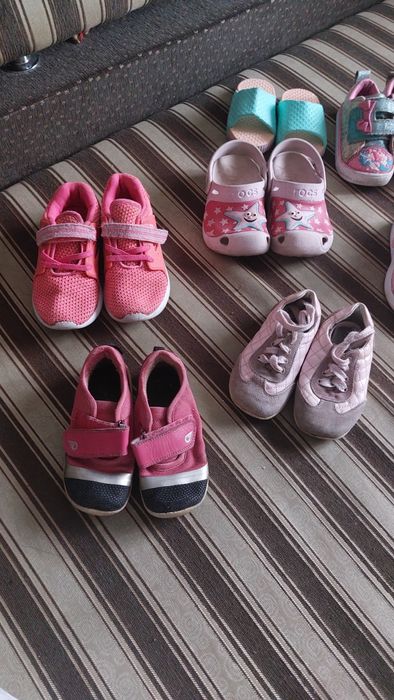 Отдам детскую одежду (р.90-98) и обувь р.23 -24