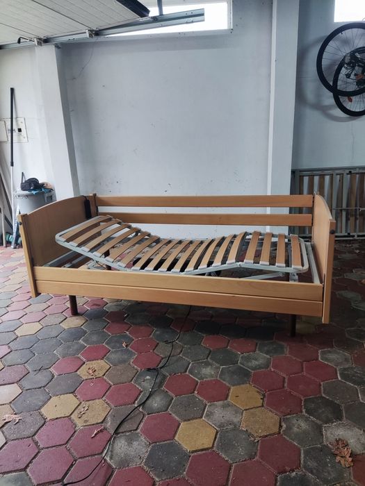 Cama articulada com grades de madeira - Com Garantia