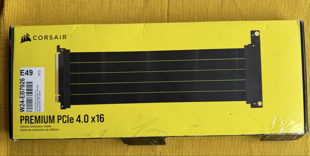 Райзер Corsair Premium PCIe 4.0 x16 Riser Cable, 300 мм