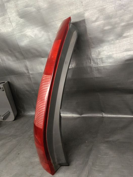 Fiat Punto l lampa tylna lewa