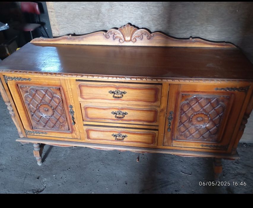 Aparador antigo madeira