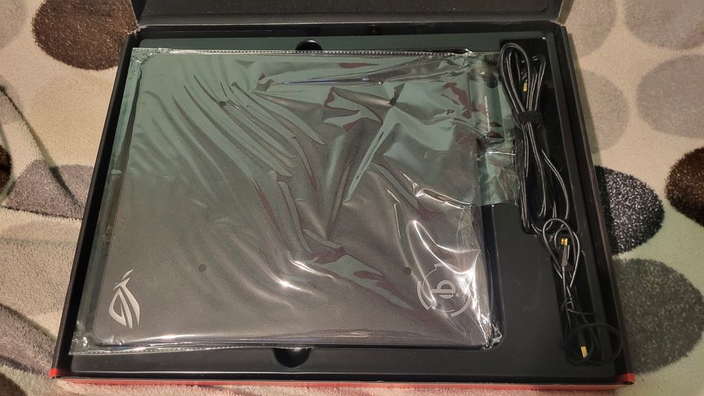 Asus ROG Balteus QI Podkładka dla Graczy RGB