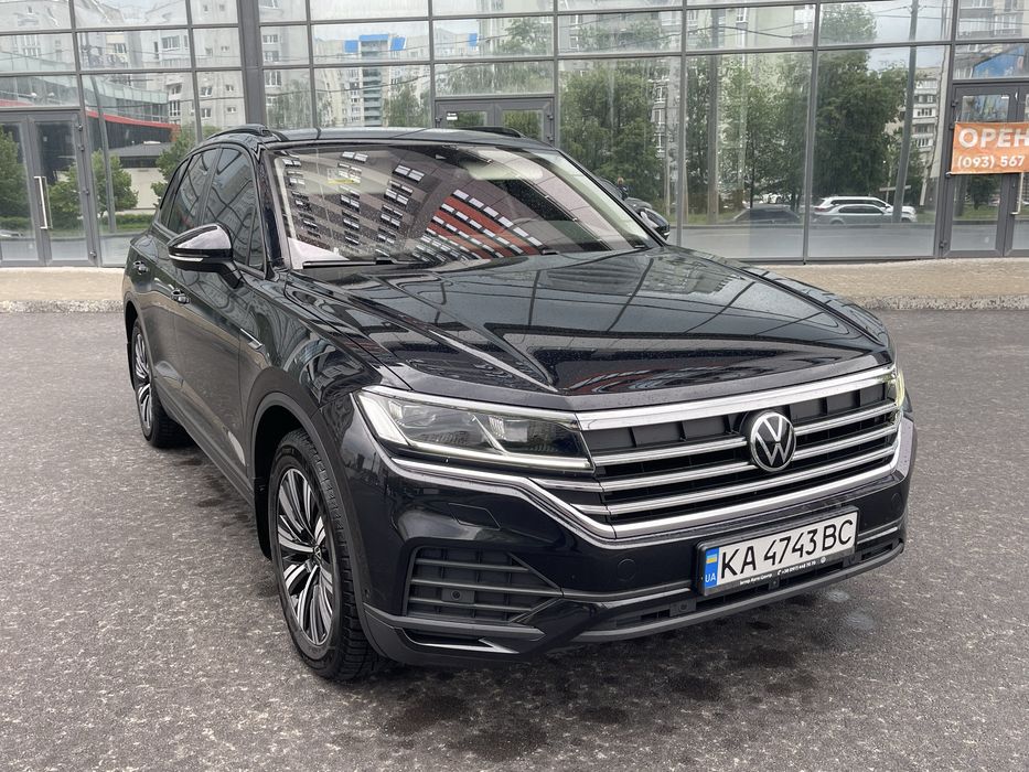 Продам VW Touareg 2021