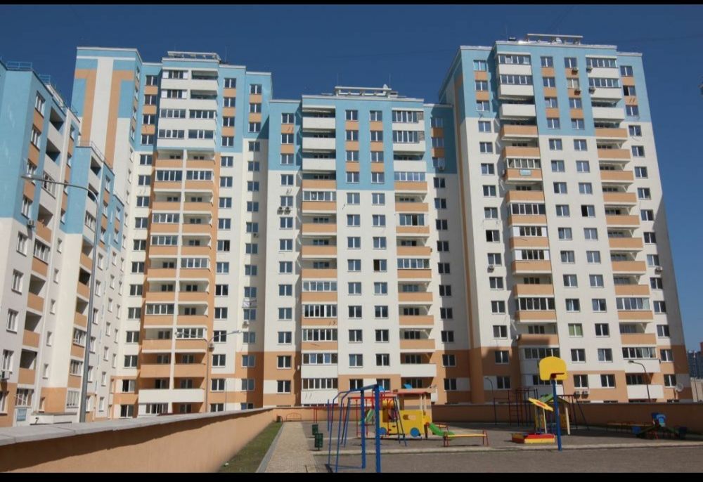 Здам 3-к, світла, затишна, своя.  Данченко 28