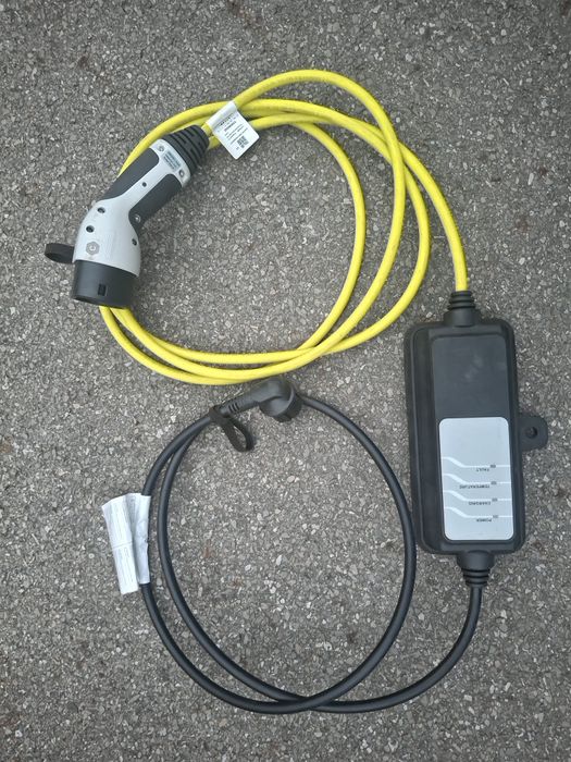 ładowarka i przedłużacz do sanochodu elektrycznego