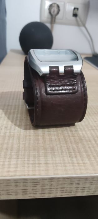 Relógio Fóssil C/ pulseira em pele