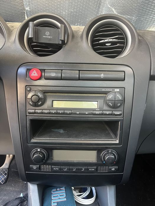 Seat Ibiza em bom estado.