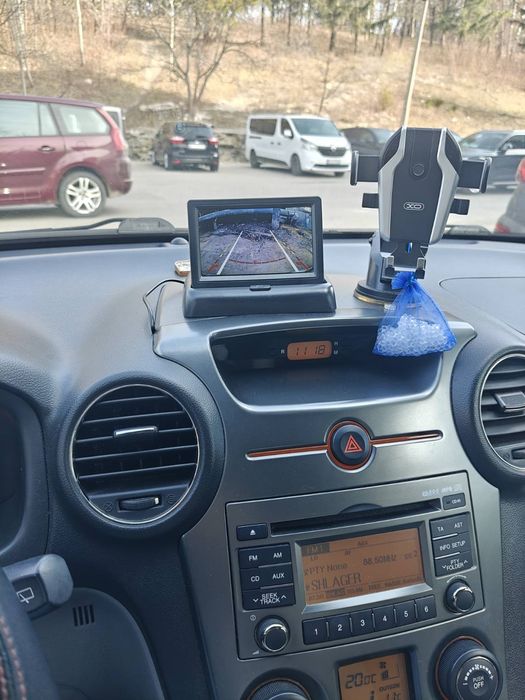 Kia Caren's 1.6 2011року