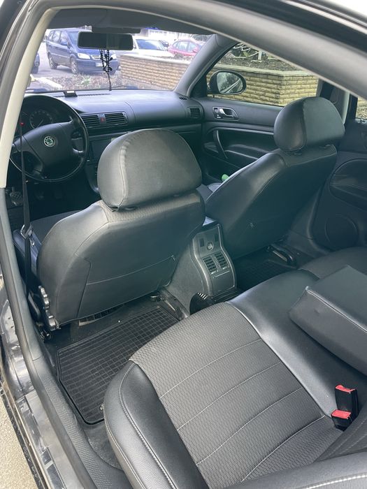 Skoda Superb 1.8