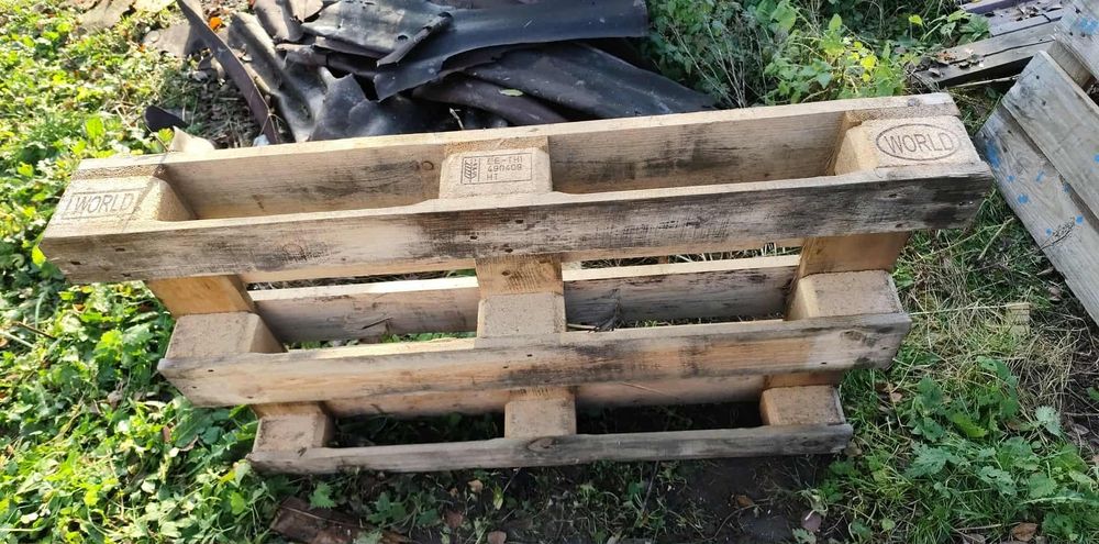 Uszkodzone i cale palety Euro