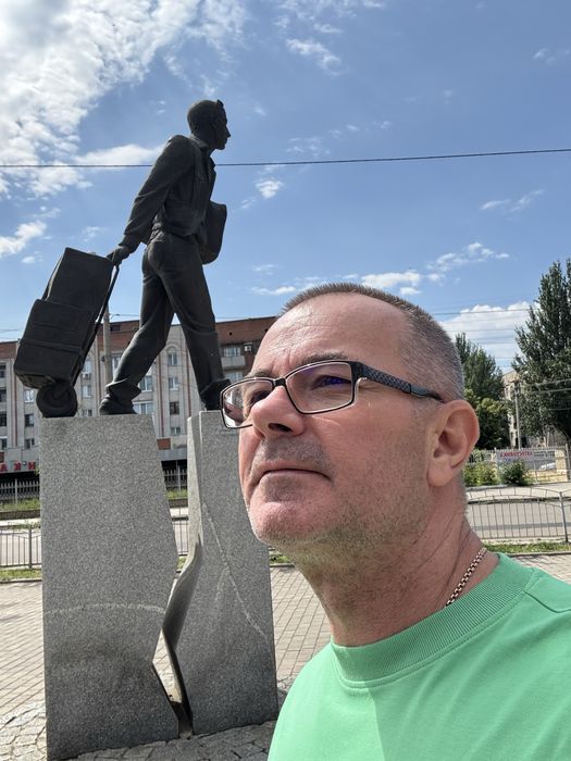 Психолог, психотерапевт, психологічна допомога, допомога при тревозі, стресі та кризах.