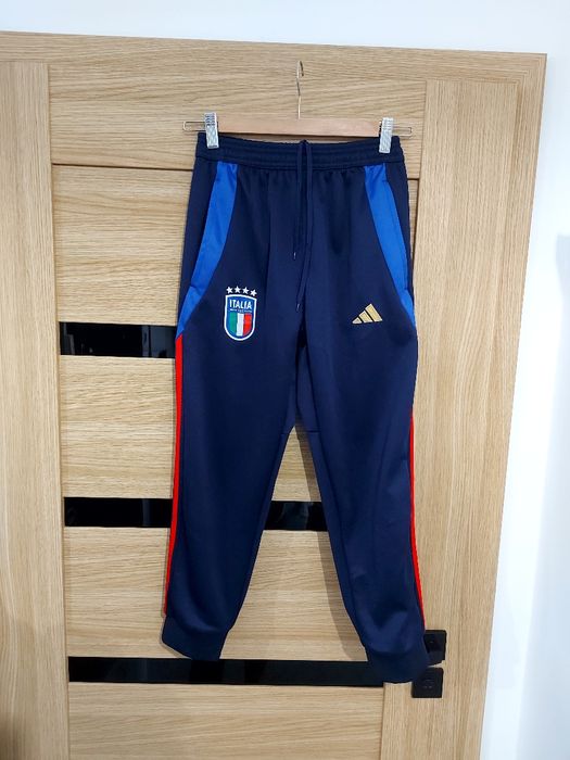 Spodnie dresowe Adidas sportowe roz 152 cm granatowe edycja Italy modn