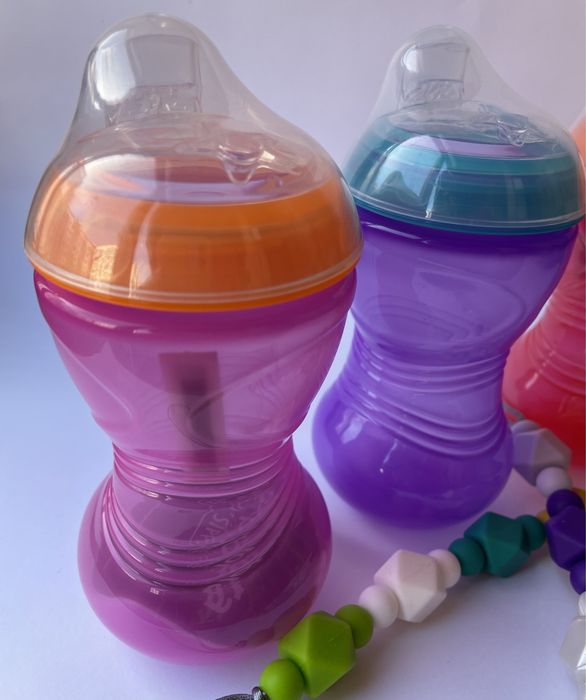 Пляшечка, поїльник-непроливайка мягким носиком Tommee Tippee
