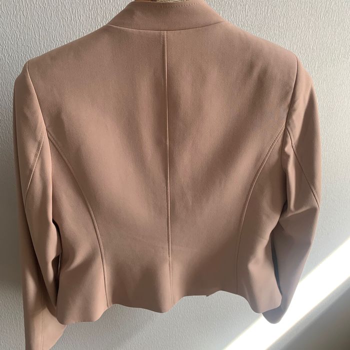 Продам піджак бежевий