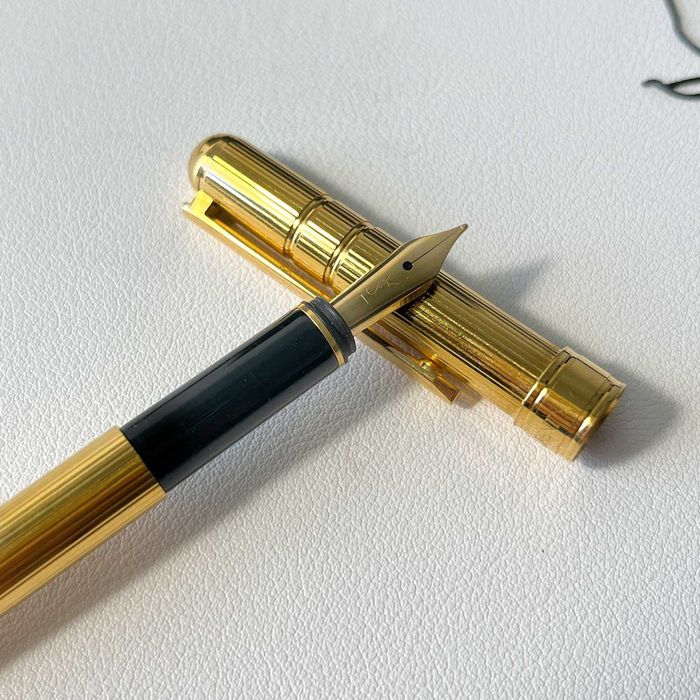 Caneta Yves Saint Laurent