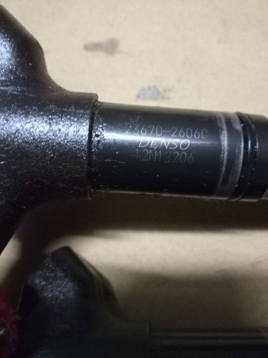 toyota RAV4 III 10-12 lift 150km wtryskiwacz 4 sztuki  23670 -26060