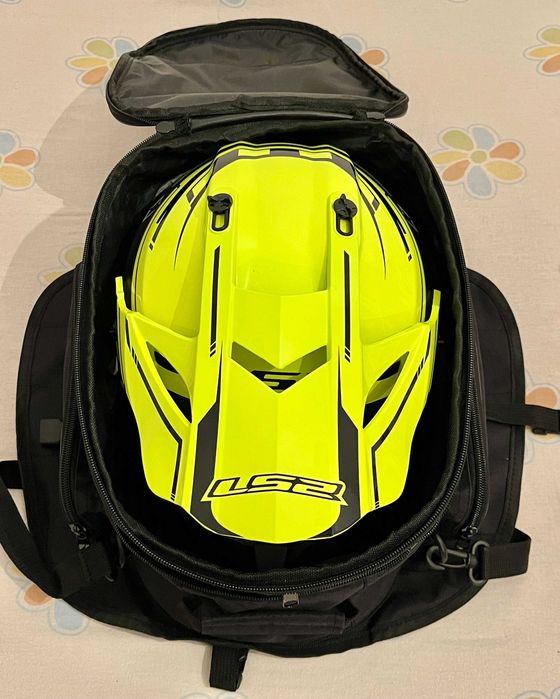 Saco-depósito (faz Mochila) NOVO 25/31 Lts. Fixação magnética.Desconto