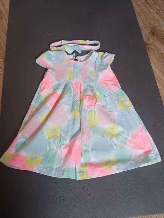 Kolorowa sukienka z opaską